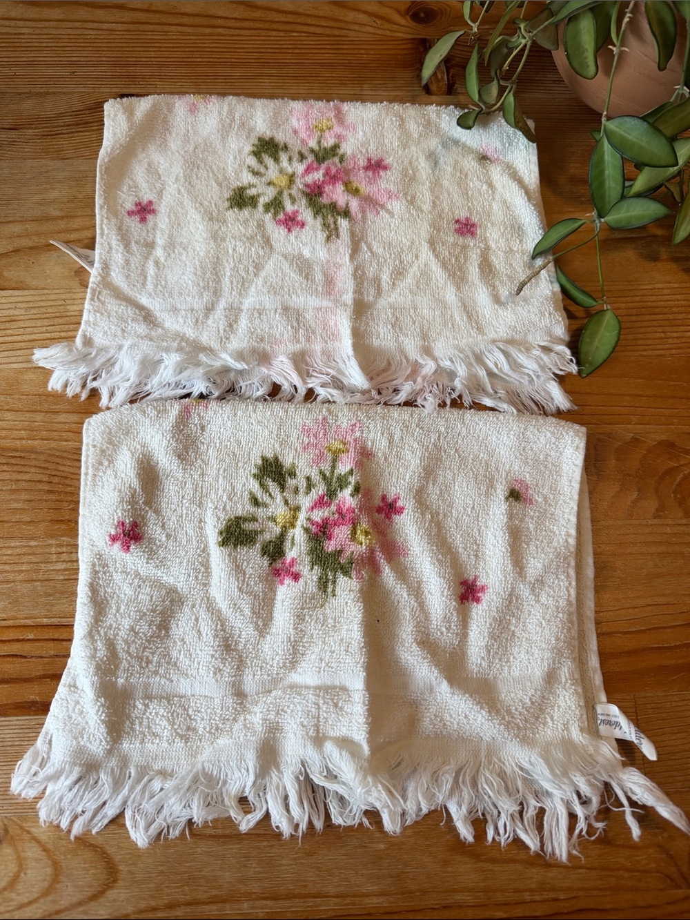 Vintage Floral Hand Towels